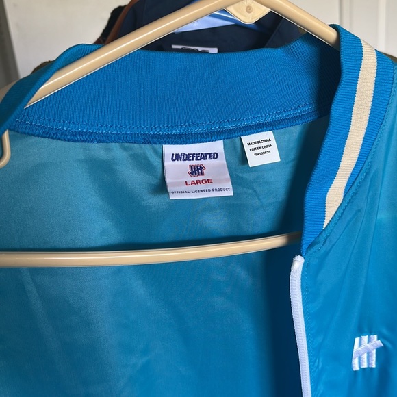 Lightweight Jacket - Picture 2 of 3